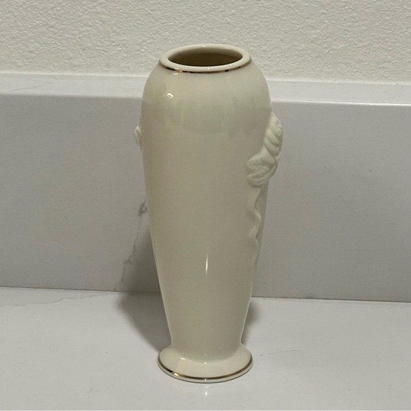 Lenox Beautiful Ivory Rose Blossom Karat Gold Trim Small Bud Flower Vase - Picture 3 of 9